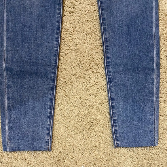 Express Ladies Medium Wash Raw Hem Skinny High Rise Jeans NWT - Picture 2 of 7